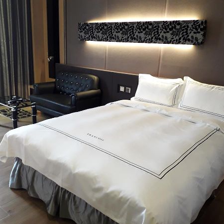Yunlin Commerce Ryokan Tuku Bagian luar foto