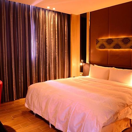 Yunlin Commerce Ryokan Tuku Bagian luar foto